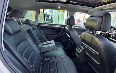 Volkswagen Tiguan II, 2019 год, 3 200 000 рублей, 9 фотография