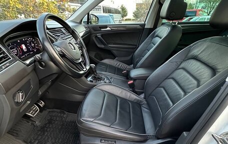 Volkswagen Tiguan II, 2019 год, 3 200 000 рублей, 18 фотография