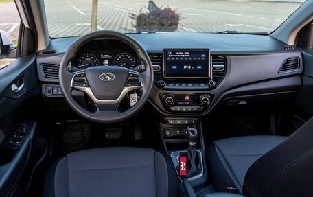 Hyundai Solaris II рестайлинг, 2021 год, 1 155 000 рублей, 20 фотография