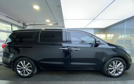 KIA Carnival III, 2019 год, 2 730 000 рублей, 5 фотография