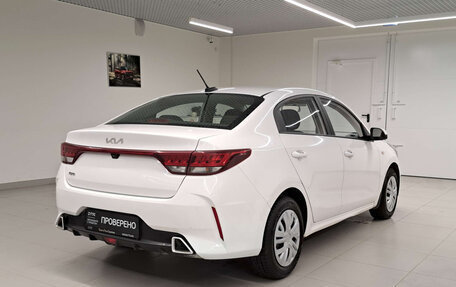 KIA Rio IV, 2022 год, 1 694 000 рублей, 5 фотография