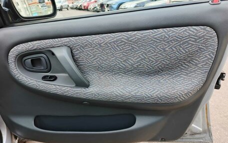 Daewoo Nexia I рестайлинг, 2001 год, 245 000 рублей, 9 фотография