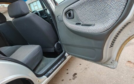 Daewoo Nexia I рестайлинг, 2001 год, 245 000 рублей, 15 фотография