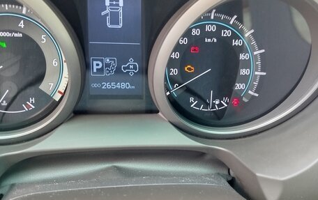 Toyota Land Cruiser Prado 150 рестайлинг 2, 2012 год, 3 479 000 рублей, 32 фотография