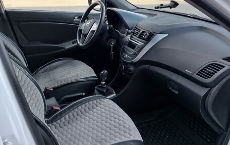 Hyundai Solaris II рестайлинг, 2016 год, 1 020 000 рублей, 12 фотография