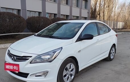 Hyundai Solaris II рестайлинг, 2016 год, 1 020 000 рублей, 2 фотография