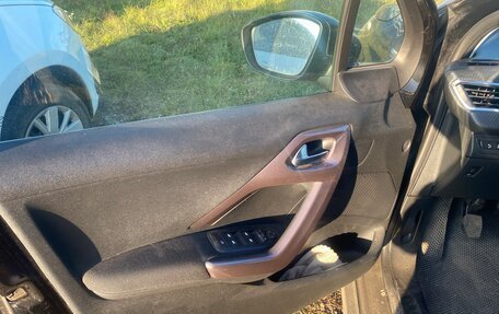 Peugeot 2008 II, 2014 год, 870 000 рублей, 4 фотография