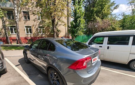 Volvo S60 Cross Country, 2017 год, 1 900 000 рублей, 9 фотография