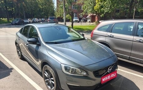 Volvo S60 Cross Country, 2017 год, 1 900 000 рублей, 1 фотография
