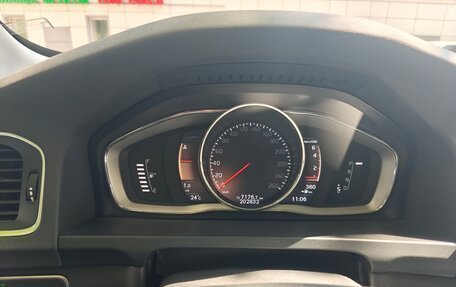 Volvo S60 Cross Country, 2017 год, 1 900 000 рублей, 10 фотография