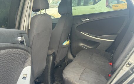 Hyundai Solaris II рестайлинг, 2013 год, 700 000 рублей, 11 фотография