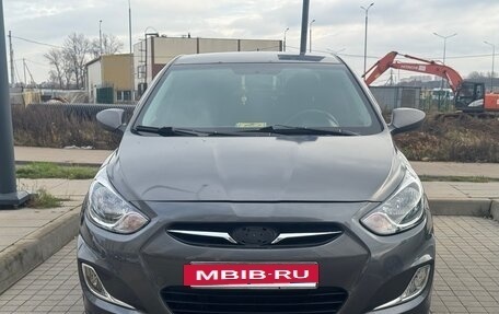 Hyundai Solaris II рестайлинг, 2013 год, 700 000 рублей, 5 фотография