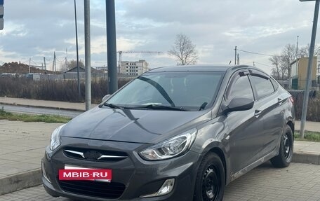 Hyundai Solaris II рестайлинг, 2013 год, 700 000 рублей, 4 фотография
