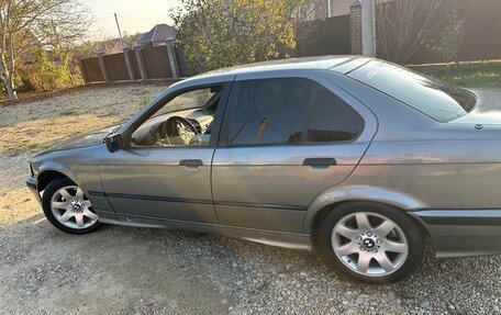 BMW 3 серия, 1991 год, 340 000 рублей, 11 фотография