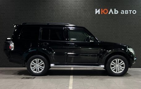 Mitsubishi Pajero IV, 2015 год, 2 790 000 рублей, 4 фотография