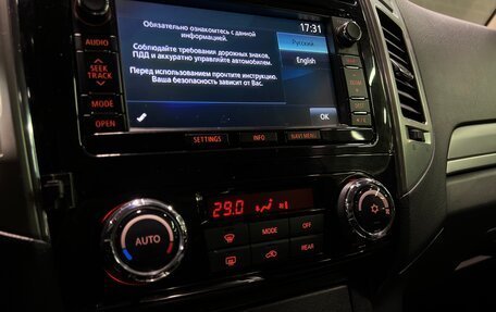 Mitsubishi Pajero IV, 2015 год, 2 790 000 рублей, 14 фотография