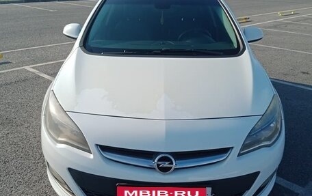 Opel Astra J, 2013 год, 799 000 рублей, 1 фотография
