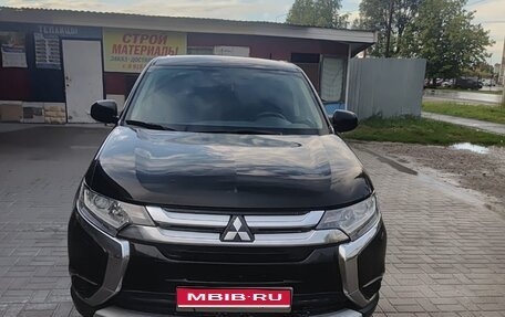Mitsubishi Outlander III рестайлинг 3, 2015 год, 1 600 000 рублей, 1 фотография