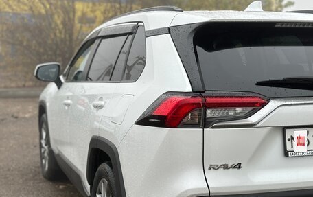 Toyota RAV4, 2021 год, 3 200 000 рублей, 6 фотография