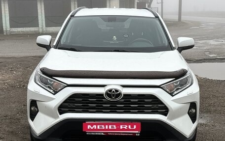 Toyota RAV4, 2021 год, 3 200 000 рублей, 11 фотография