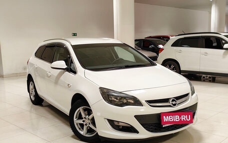 Opel Astra J, 2014 год, 949 000 рублей, 1 фотография