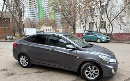 Hyundai Solaris II рестайлинг, 2012 год, 380 000 рублей, 3 фотография