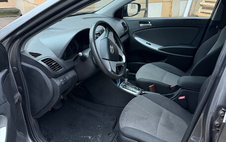 Hyundai Solaris II рестайлинг, 2012 год, 380 000 рублей, 6 фотография