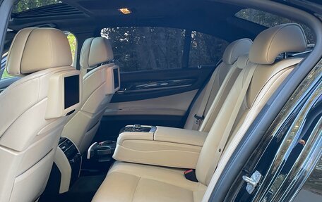 BMW 7 серия, 2011 год, 2 300 000 рублей, 16 фотография