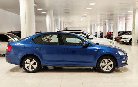 Skoda Octavia, 2018 год, 1 999 000 рублей, 5 фотография