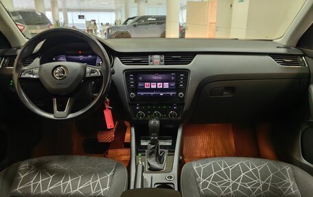 Skoda Octavia, 2018 год, 1 999 000 рублей, 12 фотография