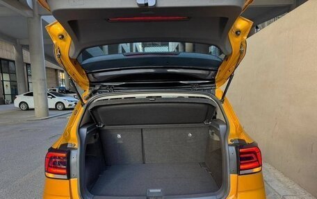 Volkswagen T-Cross I, 2021 год, 1 750 000 рублей, 25 фотография