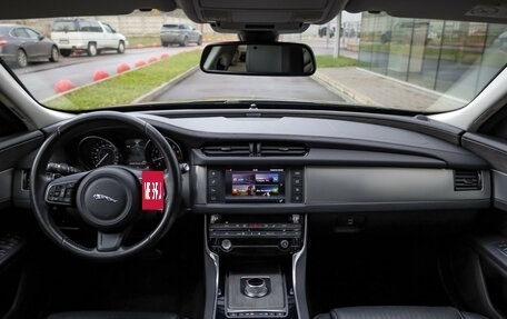 Jaguar XF II, 2016 год, 2 575 000 рублей, 10 фотография