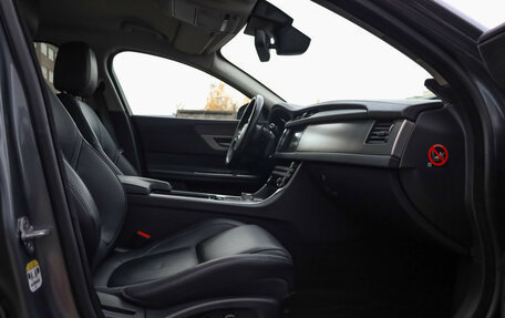 Jaguar XF II, 2016 год, 2 575 000 рублей, 29 фотография