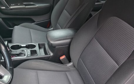 KIA Sportage IV рестайлинг, 2020 год, 2 400 000 рублей, 5 фотография