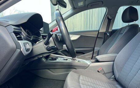 Audi A4, 2017 год, 1 990 000 рублей, 27 фотография