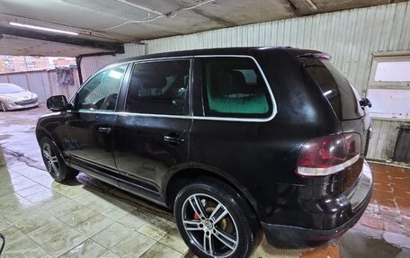 Volkswagen Touareg III, 2005 год, 750 000 рублей, 3 фотография