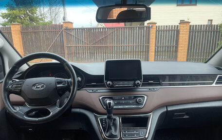 Hyundai Grand Starex Grand Starex I рестайлинг 2, 2020 год, 3 750 000 рублей, 4 фотография