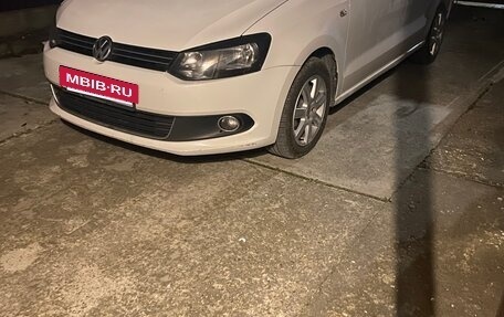 Volkswagen Polo VI (EU Market), 2012 год, 670 000 рублей, 2 фотография