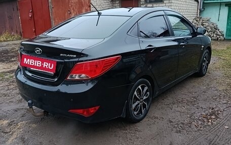 Hyundai Solaris II рестайлинг, 2015 год, 960 000 рублей, 4 фотография