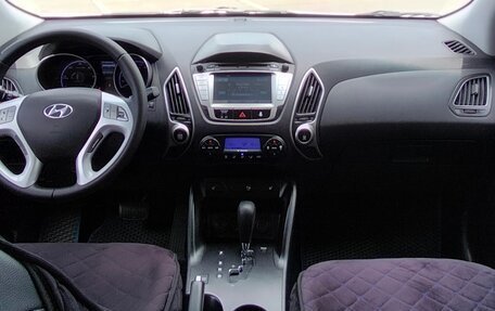 Hyundai ix35 I рестайлинг, 2011 год, 1 300 000 рублей, 18 фотография