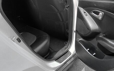 Hyundai ix35 I рестайлинг, 2011 год, 1 300 000 рублей, 15 фотография