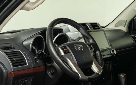 Toyota Land Cruiser Prado 150 рестайлинг 2, 2017 год, 3 697 000 рублей, 13 фотография