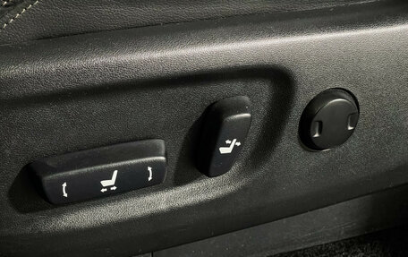 Toyota Land Cruiser Prado 150 рестайлинг 2, 2017 год, 3 697 000 рублей, 14 фотография