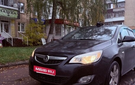 Opel Astra J, 2011 год, 720 000 рублей, 1 фотография