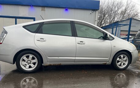 Toyota Prius, 2004 год, 500 000 рублей, 2 фотография