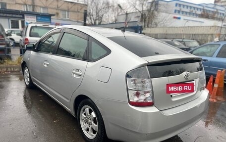Toyota Prius, 2004 год, 500 000 рублей, 4 фотография