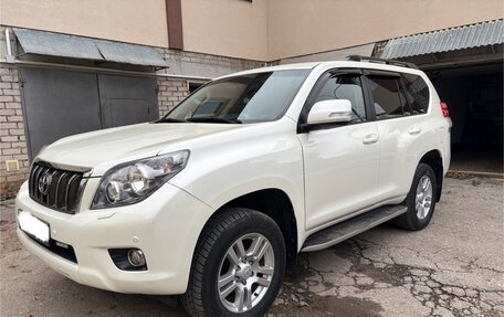 Toyota Land Cruiser Prado 150 рестайлинг 2, 2012 год, 3 800 000 рублей, 1 фотография