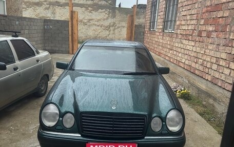 Mercedes-Benz E-Класс, 1997 год, 610 000 рублей, 6 фотография