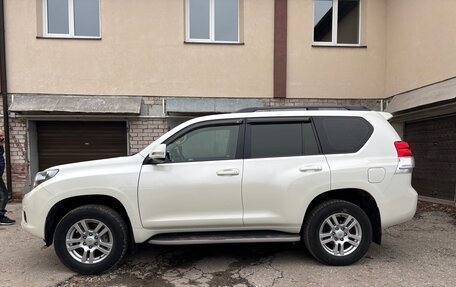 Toyota Land Cruiser Prado 150 рестайлинг 2, 2012 год, 3 800 000 рублей, 2 фотография