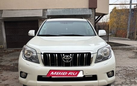 Toyota Land Cruiser Prado 150 рестайлинг 2, 2012 год, 3 800 000 рублей, 3 фотография